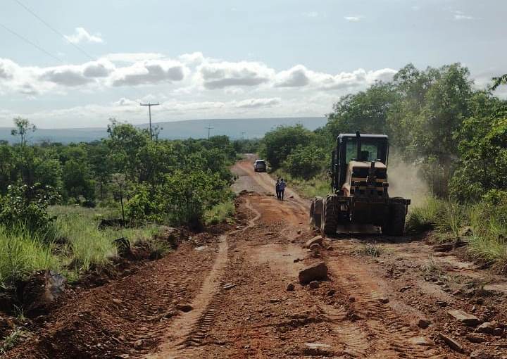 Cuidado com a Zona Rural: Prefeito Otoniel Teixeira inicia mandato com ações voltadas à infraestrutura e educação